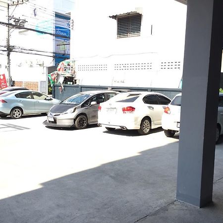 Rinrada Loft Resident Otel Chiang Mai Dış mekan fotoğraf