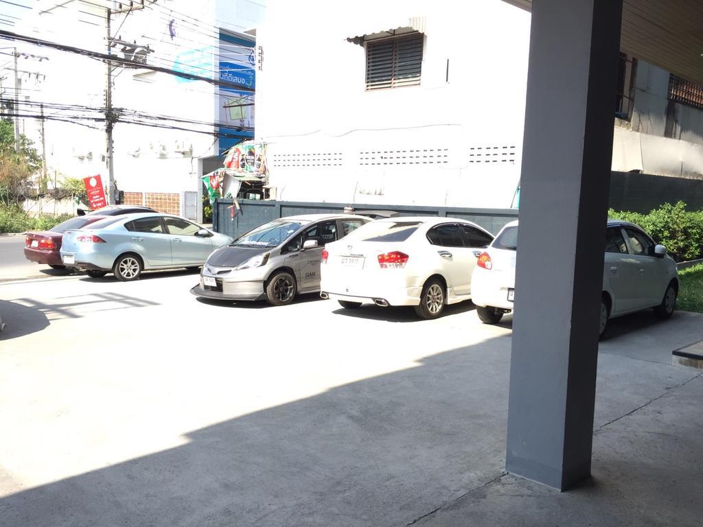 Rinrada Loft Resident Otel Chiang Mai Dış mekan fotoğraf