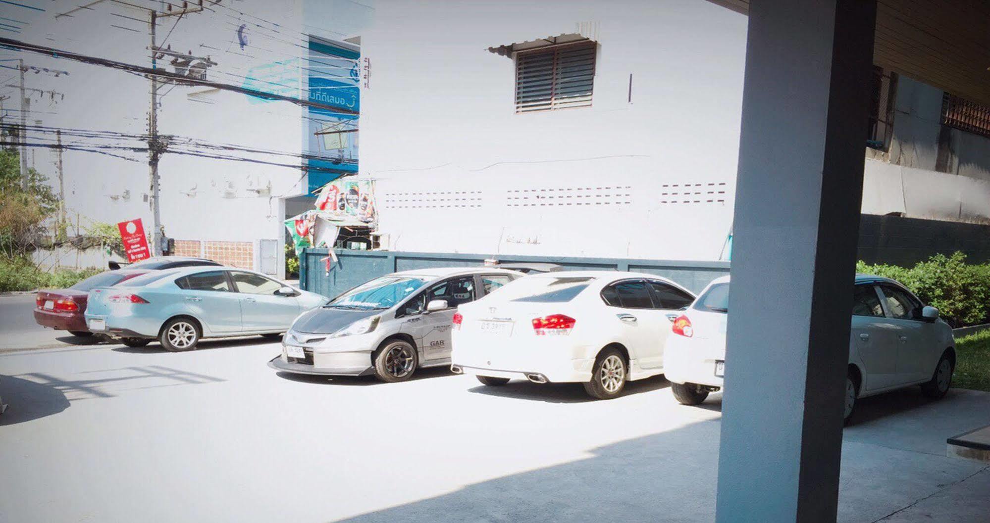 Rinrada Loft Resident Otel Chiang Mai Dış mekan fotoğraf